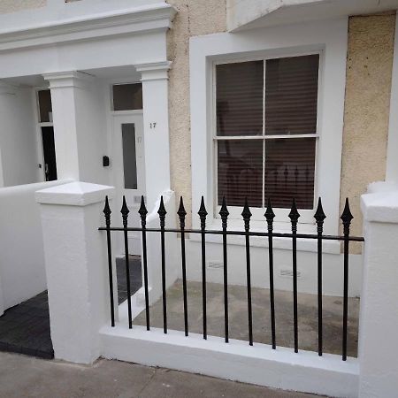 Ferienwohnung The Ploughman'S Rest Hove Exterior foto